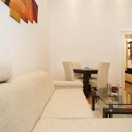 Charlotte Close To Opera Appartement